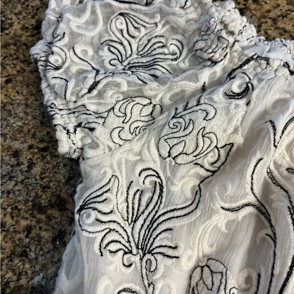 Alice +‎ Olivia JANELLE SILK Embroidered Off the Shoulder Dress 4 Cream Black
